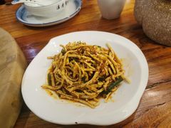 凉拌建水豆腐丝-滇香肴·云南菜蒸汽石锅鱼(云南北路店)