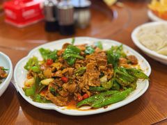 青椒炒肉-一品半亩园水饺(新城路店)