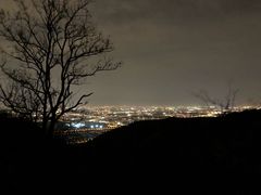 -鬼笑石后山停车场
