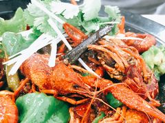 -虾弄弄海派小龙虾·牛羊蝎子火锅