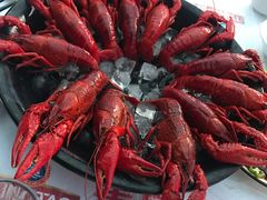 -虾弄弄海派小龙虾·牛羊蝎子火锅