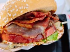 -The Habit Burger Grill 哈比特汉堡(世博店)