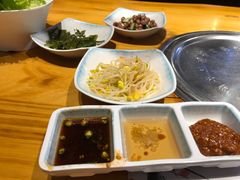 -唯成•韩国炭火烤肉 유성고기