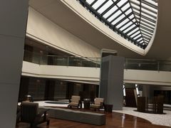 -上海滴水湖皇冠假日酒店