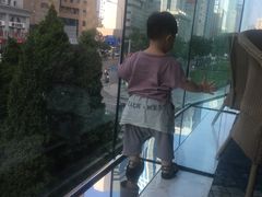 二楼餐厅落地窗-大连富丽华大酒店