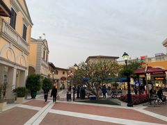 -佛罗伦萨小镇广佛名品奥特莱斯(疏港路店)