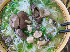 -正宗李家土鸡米线店