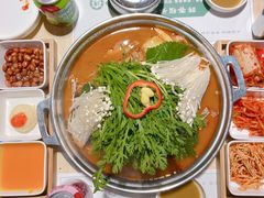 辣白菜脊骨火锅-韩香福脊骨汤锅(上杭路店)