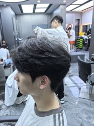 -米可造型烫发染发