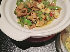 -辣尚瘾·烤鱼·新川菜(牡丹园直营店)