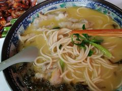 招牌黄鱼面-明呈黄鱼面馆(斜土路店)