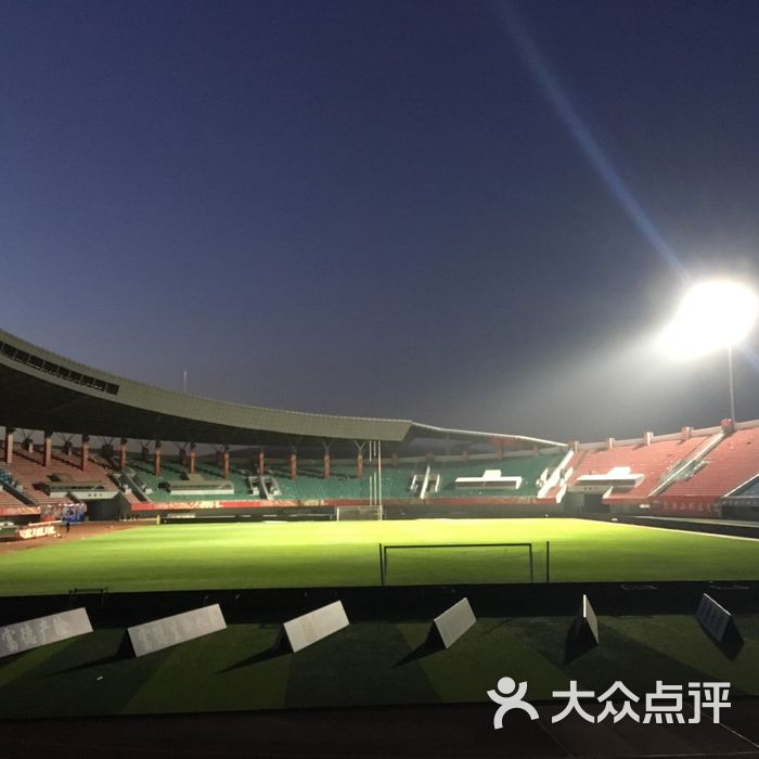 延吉市人民体育场