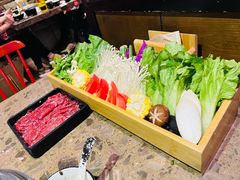 超级滑嫩牛肉-鱼豆吉·豆浆鱼火锅(宜昌万达店)
