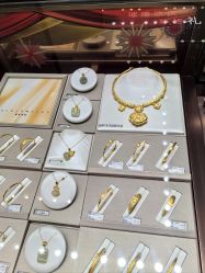 -周大福 CHOW TAI FOOK(新世界百货崇文店)