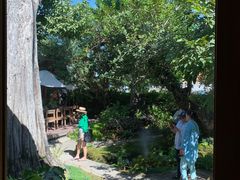 -Chom Cafe and Restaurant