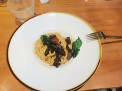 -POKEE VIA&Brunch·维娅(重庆来福士店)