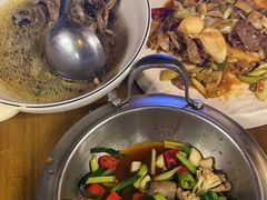 -隔壁老王·家常云南菜(花巷店)