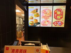 -麦当劳(滨河路DT店)