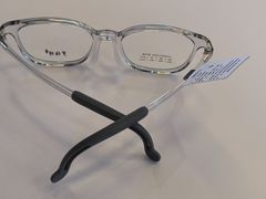 -罗伯特眼镜·蔡司官方授权(前海桂湾店)