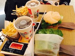 -麦当劳(新王府井店)