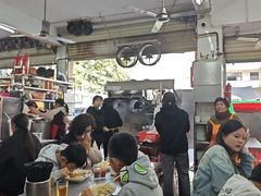 -后街女孩肠粉店
