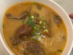 沙嗲牛腩面-翠华餐厅(香港国际机场店)