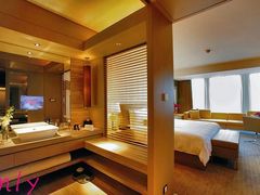 nEO_IMG_Deluxe King Room_大床房2-上海静安洲际酒店