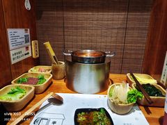 -独食火锅·半米屋台(直营总店)