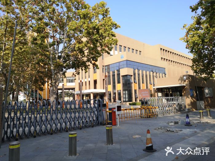 山东省青岛第二中学(江西路分校)图片