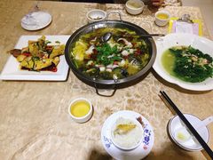 -百合海鲜酒楼(白云东平店)