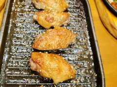 料理烤焦香翅中-老东镇啤酒屋海鲜加工·蒸汽海鲜·海鲜烧烤(台东店)