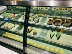 面包甜点陈列柜-SEA西雅图海鲜自助餐厅(正义店)