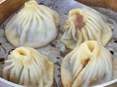 爆汁牛肉汤包-老新隆牛肉锅贴(新街口店)