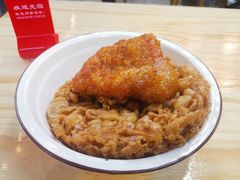 -丽丽三鲜螺蛳粉(田林路店)