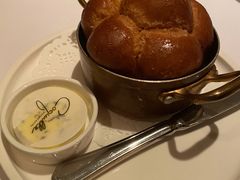 餐前面包黄油-壳里西餐厅Coquille Seafood Bistro(蒙自路店)