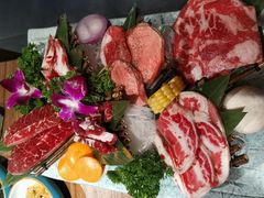 黑牛六拼-明洞阿姨·韩式酱蟹烤肉·创意料理(三元桥店)