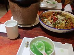 -虹泥小厨(南国花园总店)