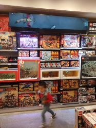 -乐高品牌旗舰店(人民广场店)