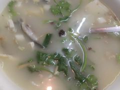 -泸沽肴(泸沽湖大洛水村农村信用社旁店)