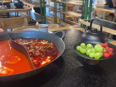 -鹿鸣山草本茶香火锅(园西路店)