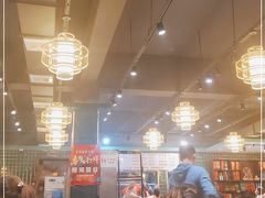 大堂-肖肖酸萝卜鱼火锅(总店)