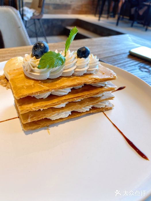 Vanilla Specialty Coffee(八大关店)伯爵茶拿破仑图片