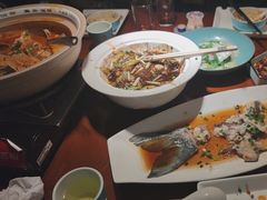 -魏铭鱼头捞饭(晋阳路店)