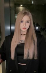 -变画·发型STUDIO