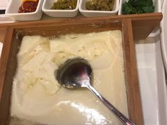 -泓历皇朝酒店(东亭店)