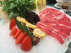 明炉雪花牛肉配时蔬-宴会中心