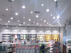 -名创优品(广东东莞东城万达2店)