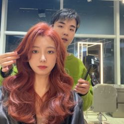 -PE SALON 
