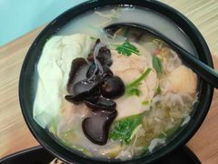 -小杨生煎(金山百联购物中心3楼店)