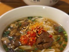 -矮子粉店1985·长沙米粉(湘春路店)